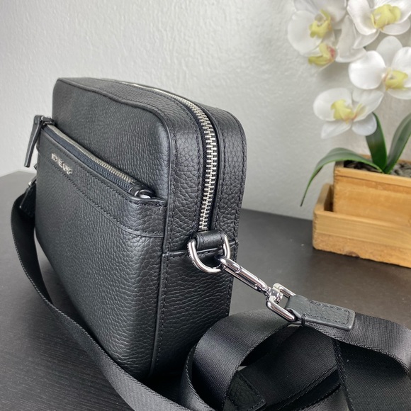 Michael Kors Cooper Utility Crossbody - Picture 2 of 7